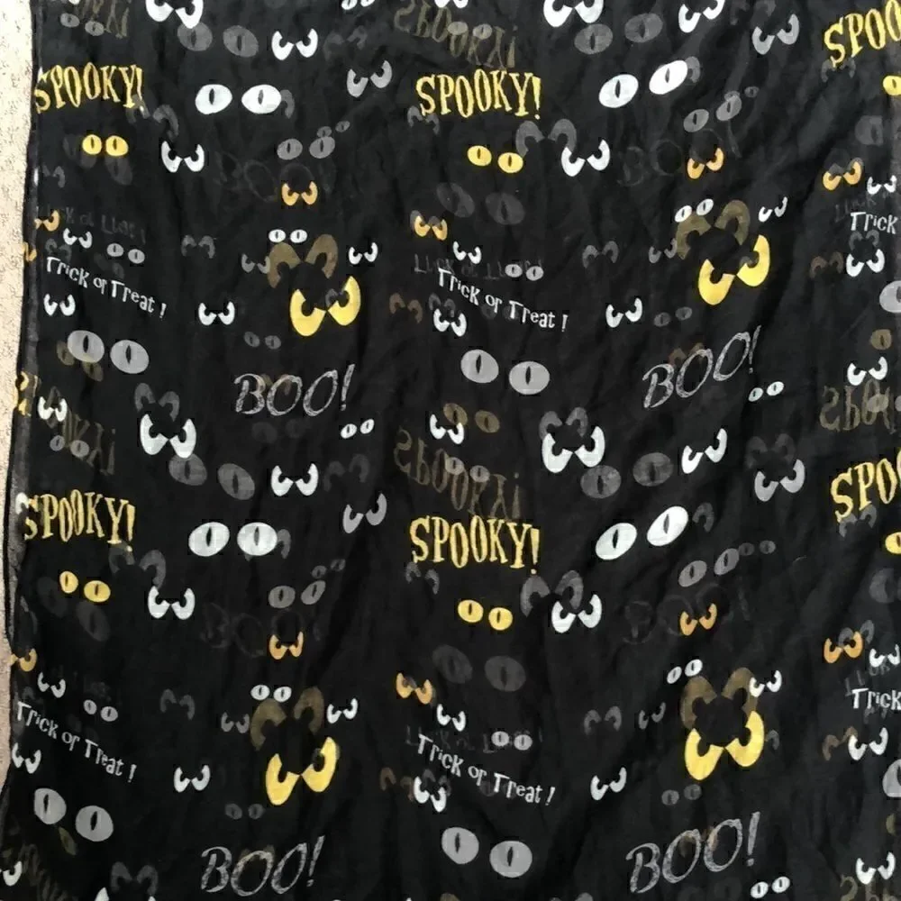 Halloween scarf.